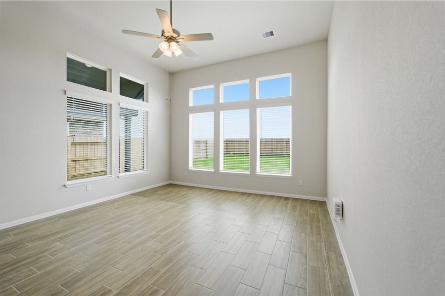 Spacious, unfurnished interior of a new home in Creekhaven, Arcola (Image 39).