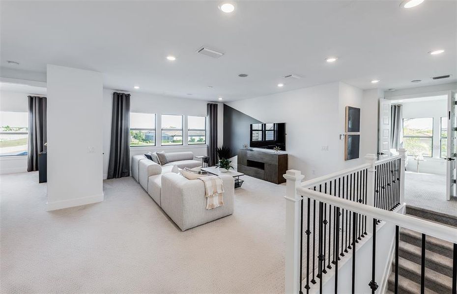 Furnished interior view inside a new home in , Bradenton (Image 14).