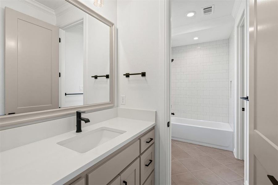 Furnished interior view inside a new home in Santana Ridge, Weatherford (Image 11). Furnished interior view inside a new home in Santana Ridge, Weatherford (Image 11).