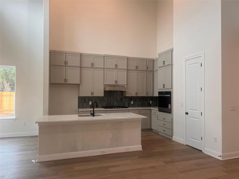 Home is under construction, not the actual photos – for illustrative purposes only. Please confirm features and color selections Home is under construction, not the actual photos – for illustrative purposes only. Please confirm features and color selections