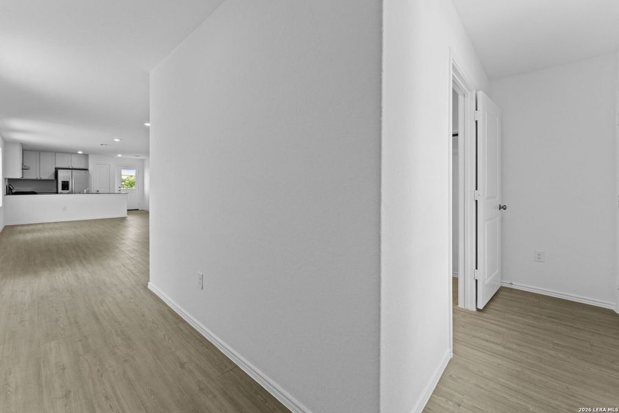 Spacious, unfurnished interior of a new home in , San Antonio (Image 18).