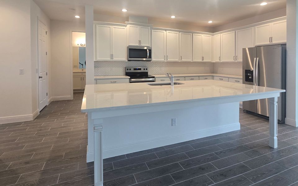 Modern Open-Concept Kitchen in Central Florida Home