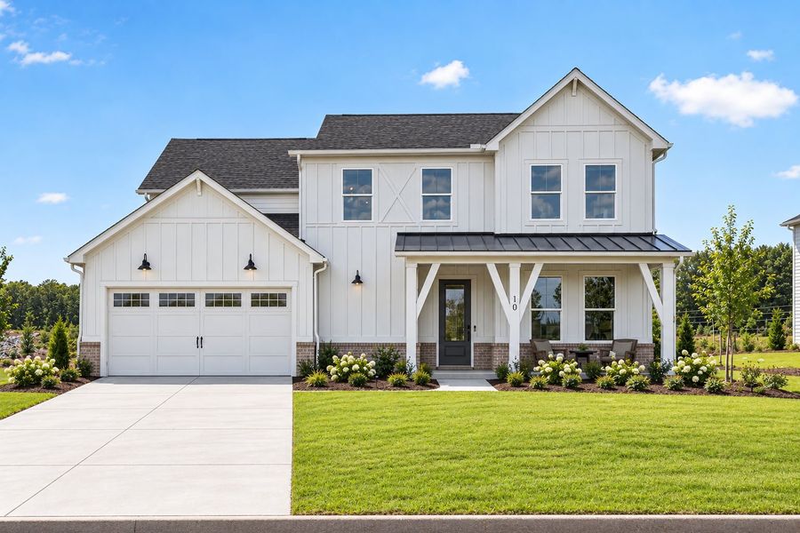 Representative exterior photo of a completed home built from the Oakhurst by Pulte Homes in Everhour, Newnan, GA (Image 24).