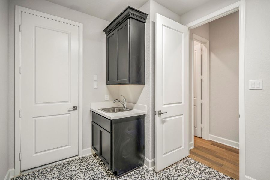 Furnished interior view inside a new home in Sienna 70' Lots, Missouri City (Image 19). Furnished interior view inside a new home in Sienna 70' Lots, Missouri City (Image 19).