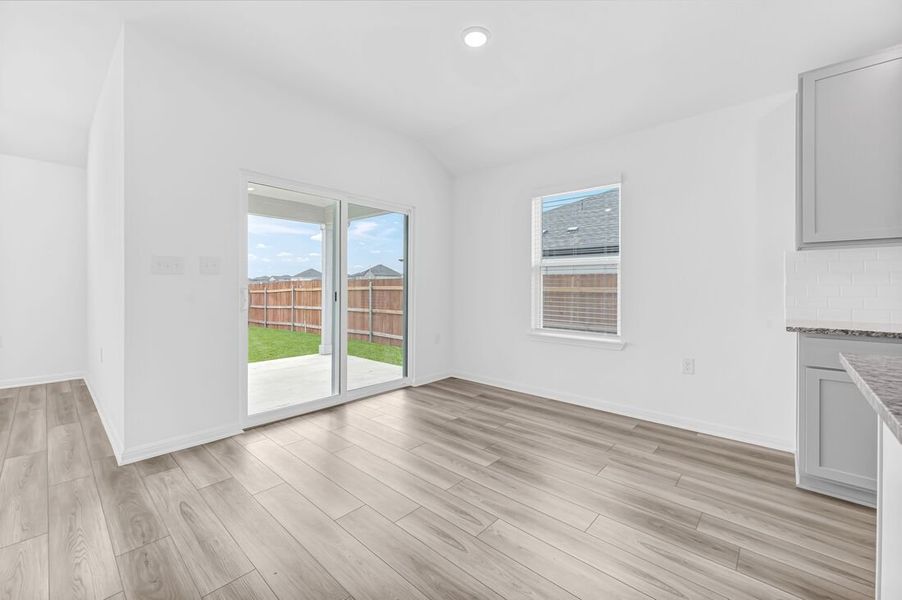 Spacious, unfurnished interior of a new home in Emory Crossing 50s, Hutto (Image 10).