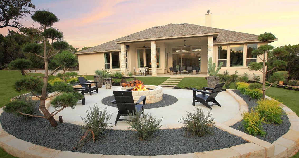 The Lauren II Outdoor Living Area The Lauren II Outdoor Living Area