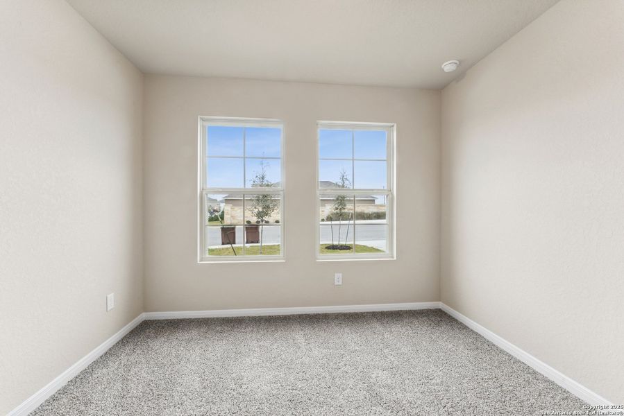 Spacious, unfurnished interior of a new home in Agave, San Antonio (Image 16).