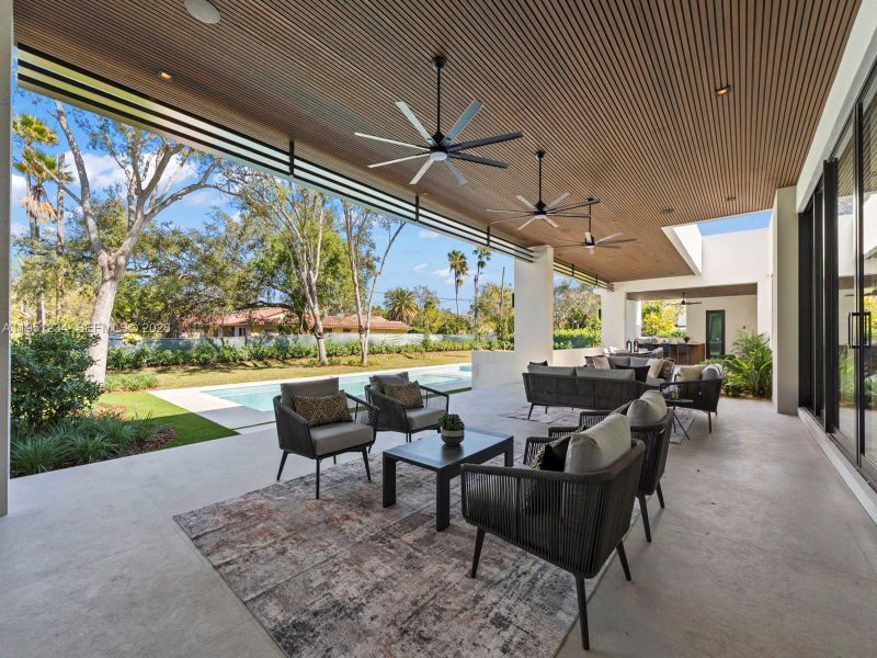 Exterior details and patio area of a home in , Palmetto Bay (Image 24).