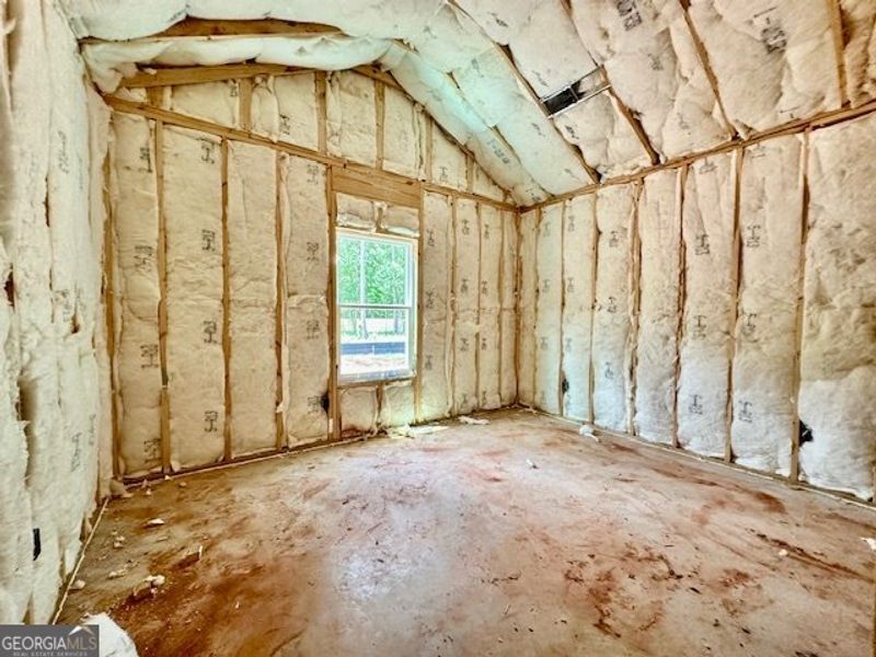 Spacious, unfurnished interior of a new home in Rocky Mount, Greenville (Image 6).
