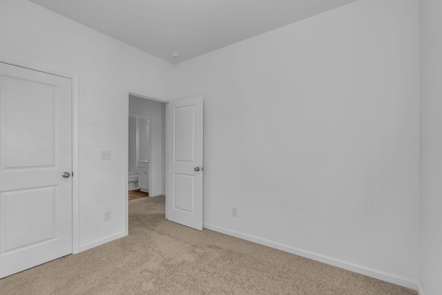 Spacious, unfurnished interior of a new home in Sweetbriar Place, Lebanon (Image 27). Spacious, unfurnished interior of a new home in Sweetbriar Place, Lebanon (Image 27).