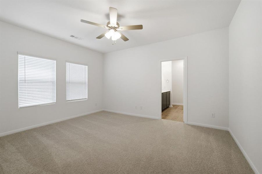 Spacious, unfurnished interior of a new home in Westridge, McKinney (Image 22).