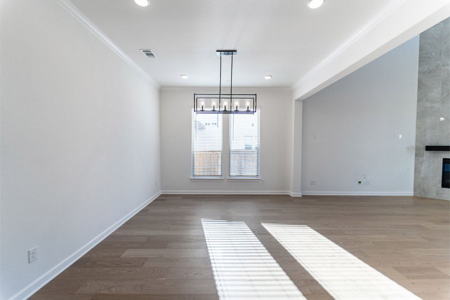 Spacious, unfurnished interior of a new home in Green Meadows, Celina (Image 24).