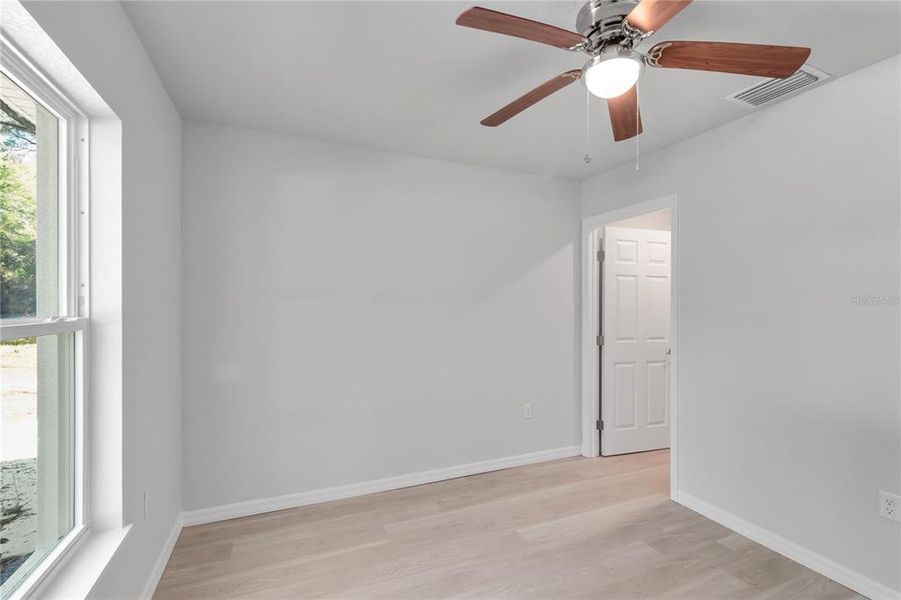 Spacious, unfurnished interior of a new home in , Williston (Image 24).