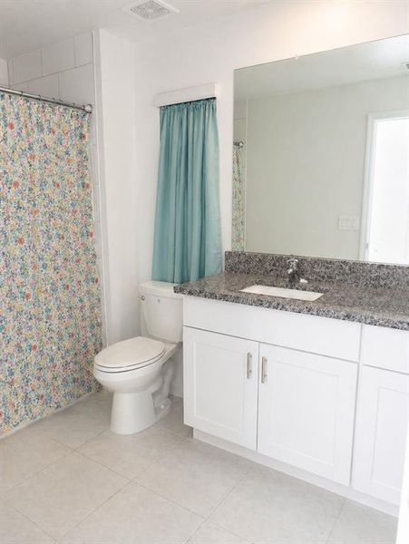 Furnished interior view inside a new home in , Zephyrhills (Image 9).