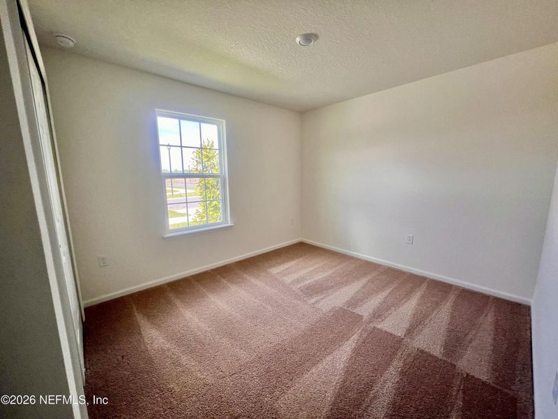 Spacious, unfurnished interior of a new home in Hawkes Meadow, Jacksonville (Image 6).