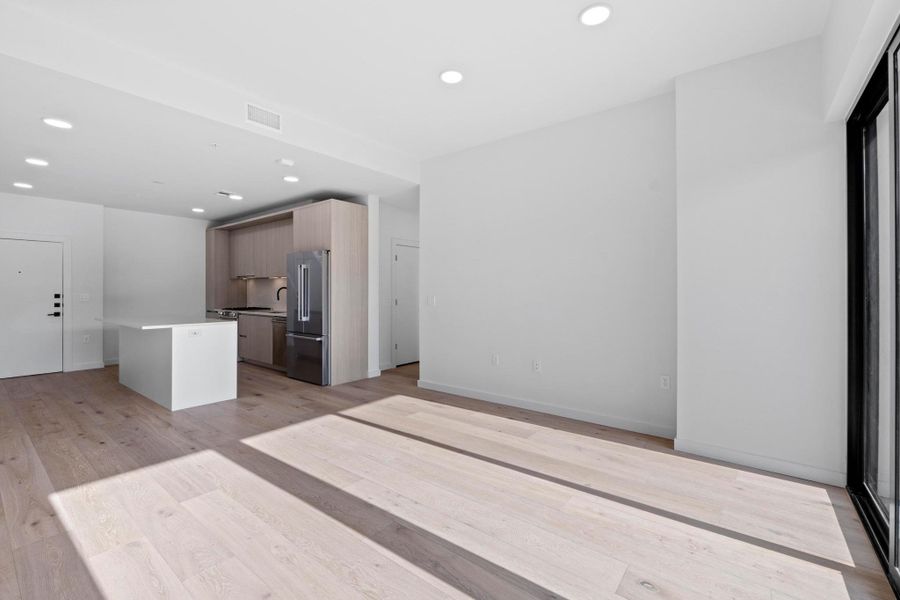 Spacious, unfurnished interior of a new home in One Oak, Austin (Image 28).