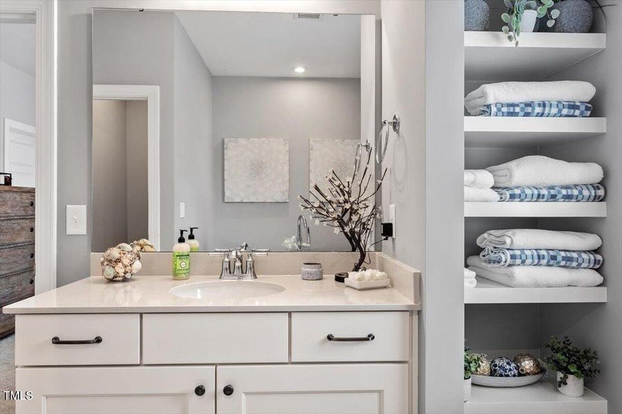 39-1017 Whitehall Cir [2489656]_39