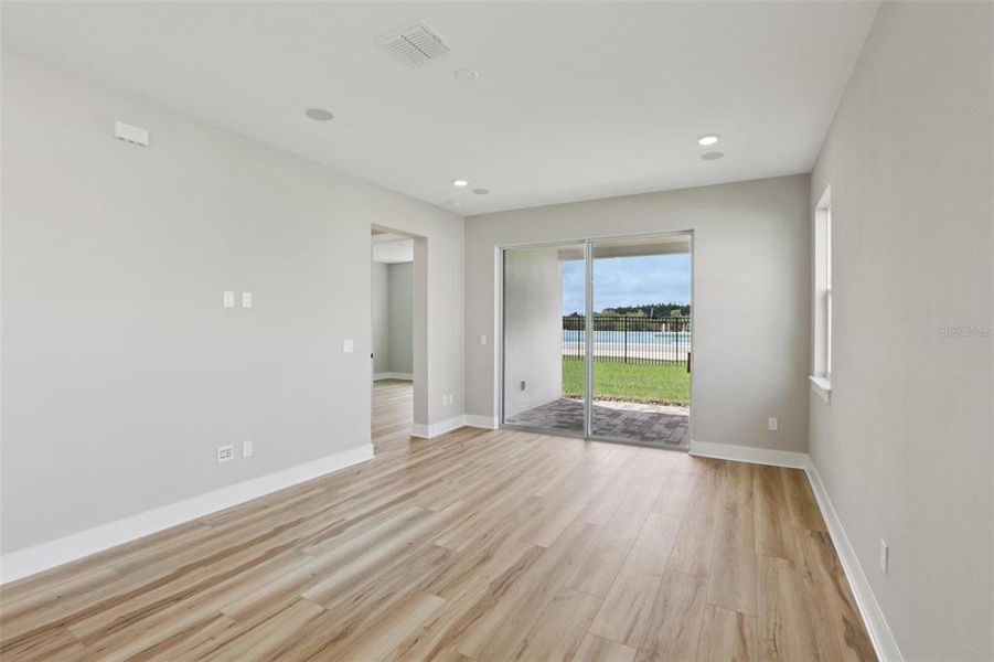 Spacious, unfurnished interior of a new home in Lagoon Residences at Epperson, Wesley Chapel (Image 36).