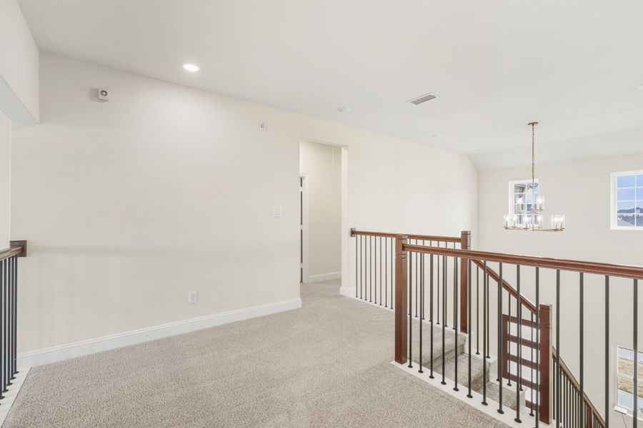 Spacious, unfurnished interior of a new home in Edgewater, Fate (Image 40).