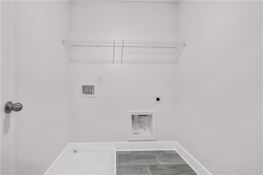 Spacious, unfurnished interior of a new home in Shadow Creek, Jackson (Image 23).