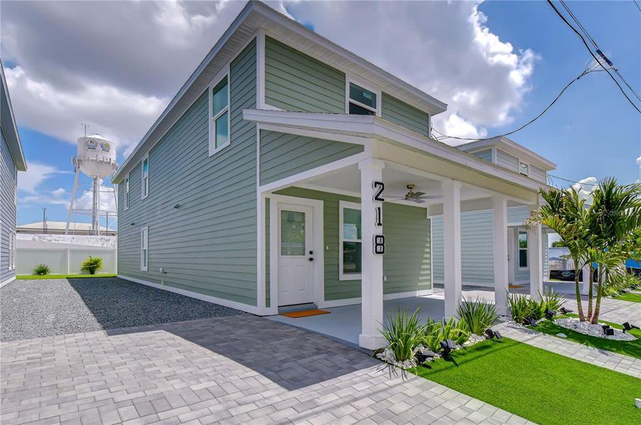 Exterior details and patio area of a home in , Bradenton (Image 14). Exterior details and patio area of a home in , Bradenton (Image 14).