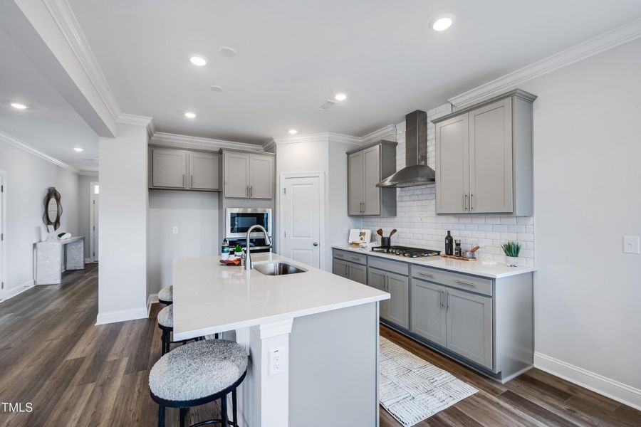 SUN_Annandale_Pic_Tyler_12