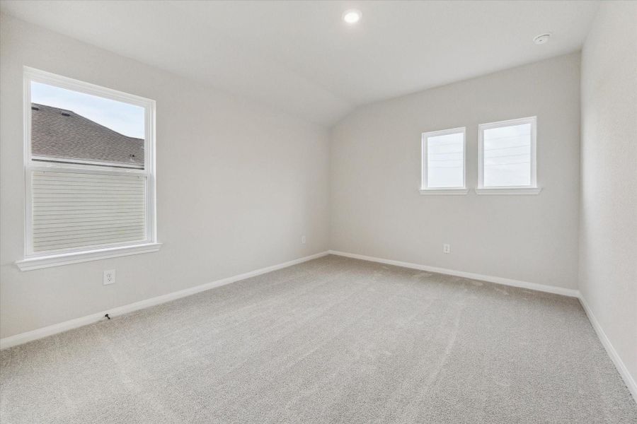 Spacious, unfurnished interior of a new home in Elyson, Katy (Image 26).