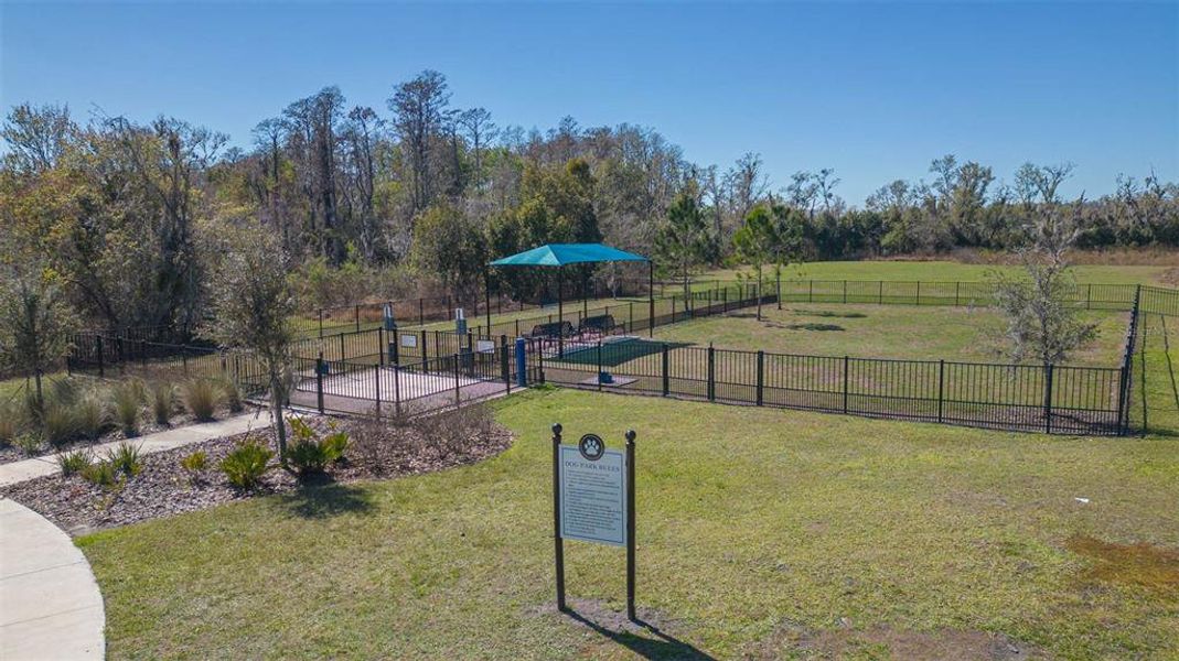 Community amenities in , Land O' Lakes (Image 45).