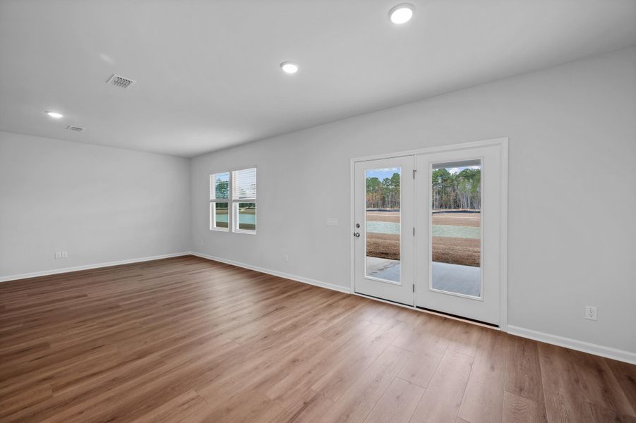 Spacious, unfurnished interior of a new home in , Summerville (Image 20).