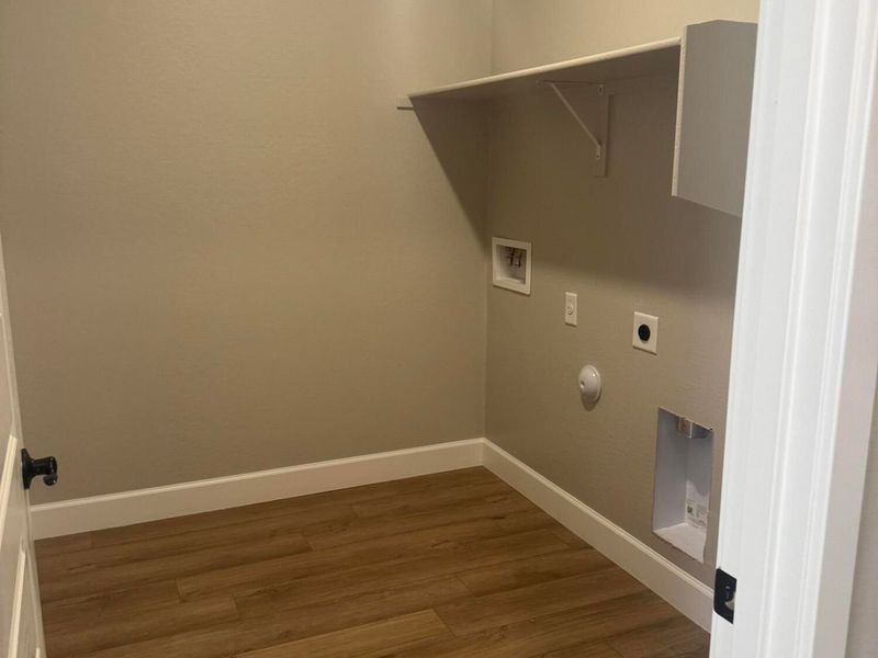 Spacious, unfurnished interior of a new home in Morningstar, Prescott Valley (Image 8).