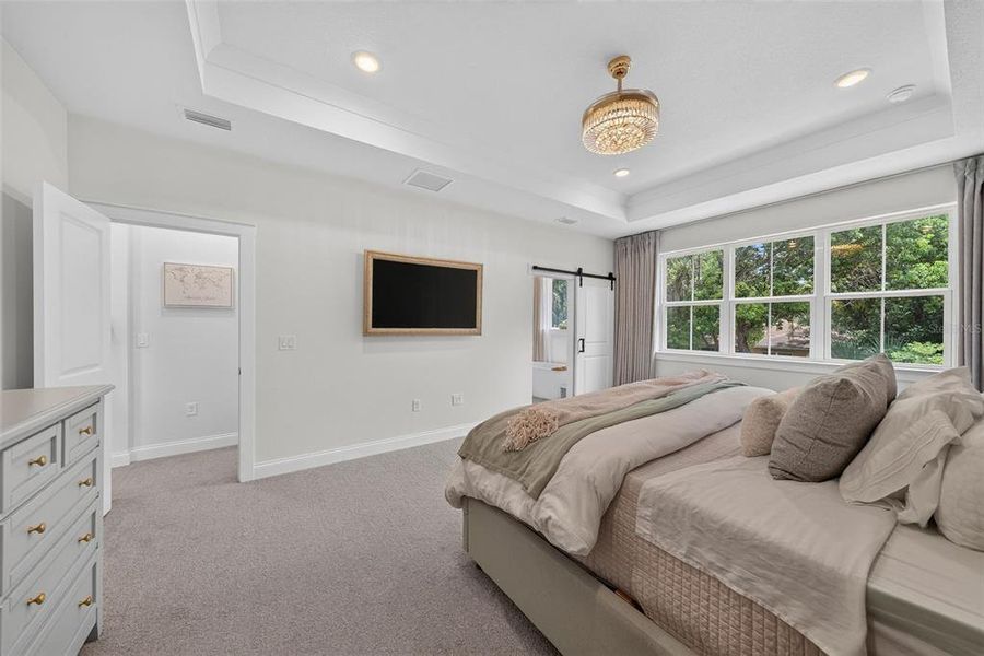 Furnished interior view inside a new home in , Orlando (Image 8).