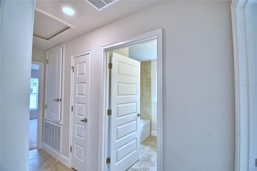 Spacious, unfurnished interior of a new home in Cadence Crossing, Auburndale (Image 22).