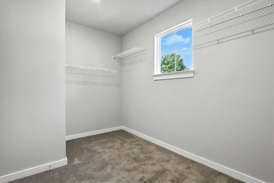 Spacious, unfurnished interior of a new home in , Jefferson (Image 36).