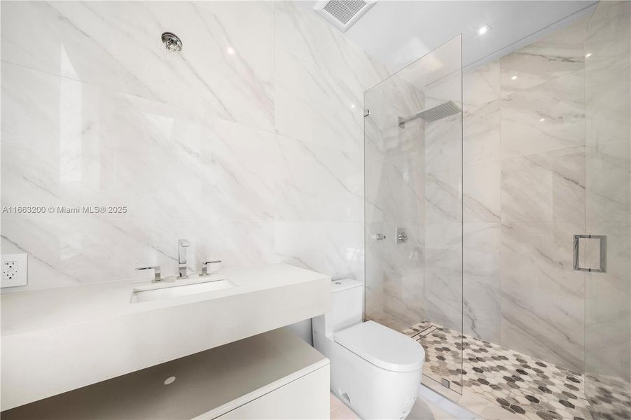 Furnished interior view inside a new home in , Miami Beach (Image 10).