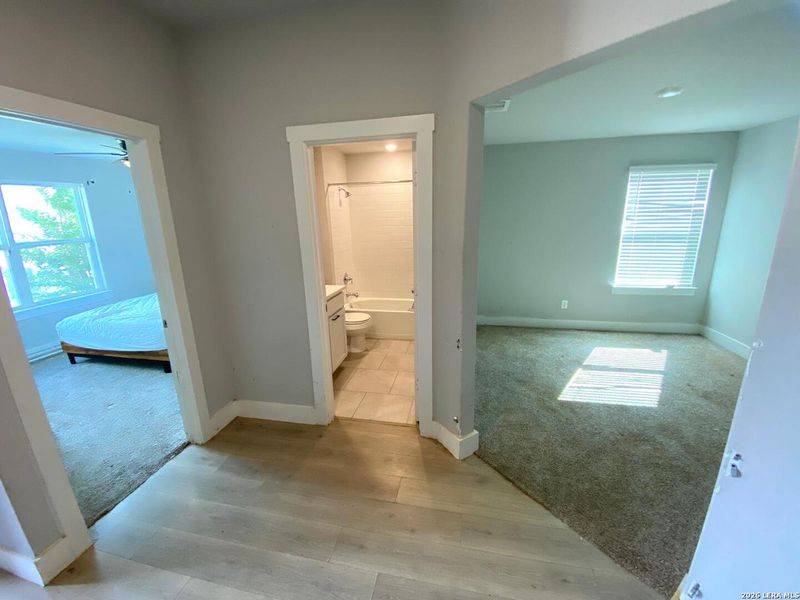 Spacious, unfurnished interior of a new home in , San Antonio (Image 20).