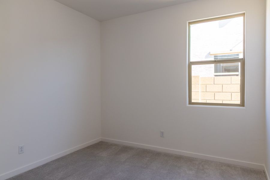 Spacious, unfurnished interior of a new home in Rancho Santa Rosa, Maricopa (Image 16).