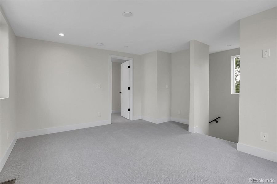 Spacious, unfurnished interior of a new home in , Denver (Image 18).