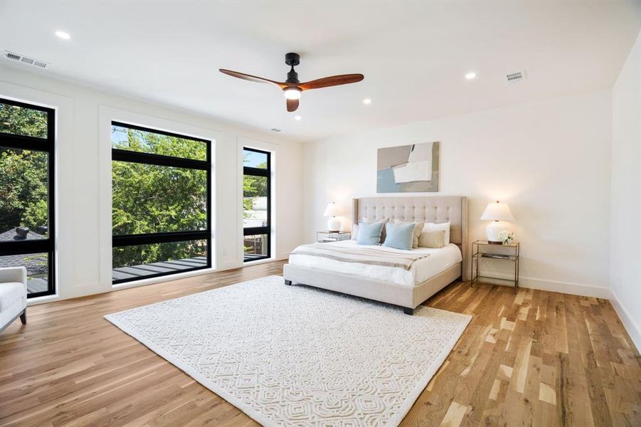 Furnished interior view inside a new home in , Dallas (Image 14).