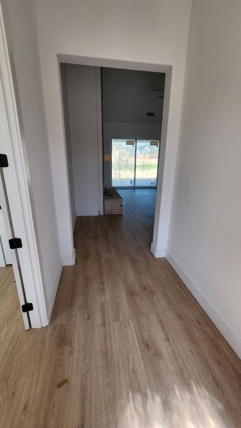 Spacious, unfurnished interior of a new home in Paloma Ranches, Justin (Image 7). Spacious, unfurnished interior of a new home in Paloma Ranches, Justin (Image 7).