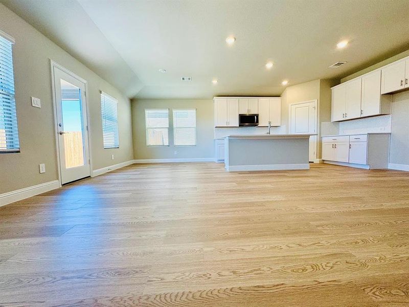 Spacious, unfurnished interior of a new home in Trails of Lavon - Signature Series, Lavon (Image 8).
