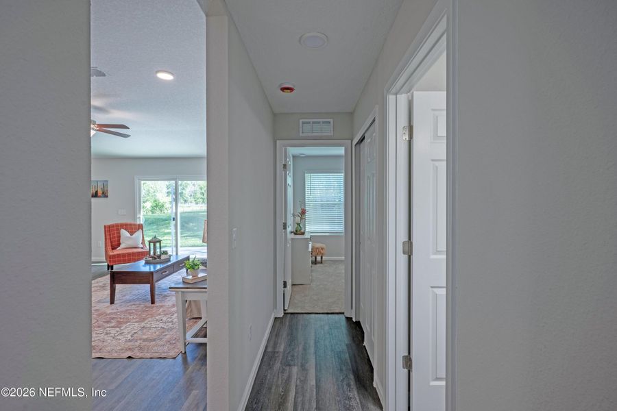 Spacious, unfurnished interior of a new home in , Jacksonville (Image 21).
