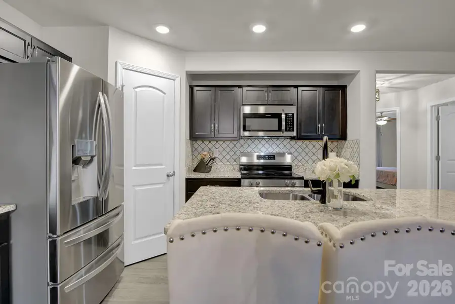 Kitchen - stainless steel appliances