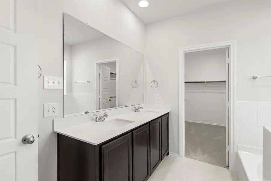 16. 3709 Jade - Bath (2)