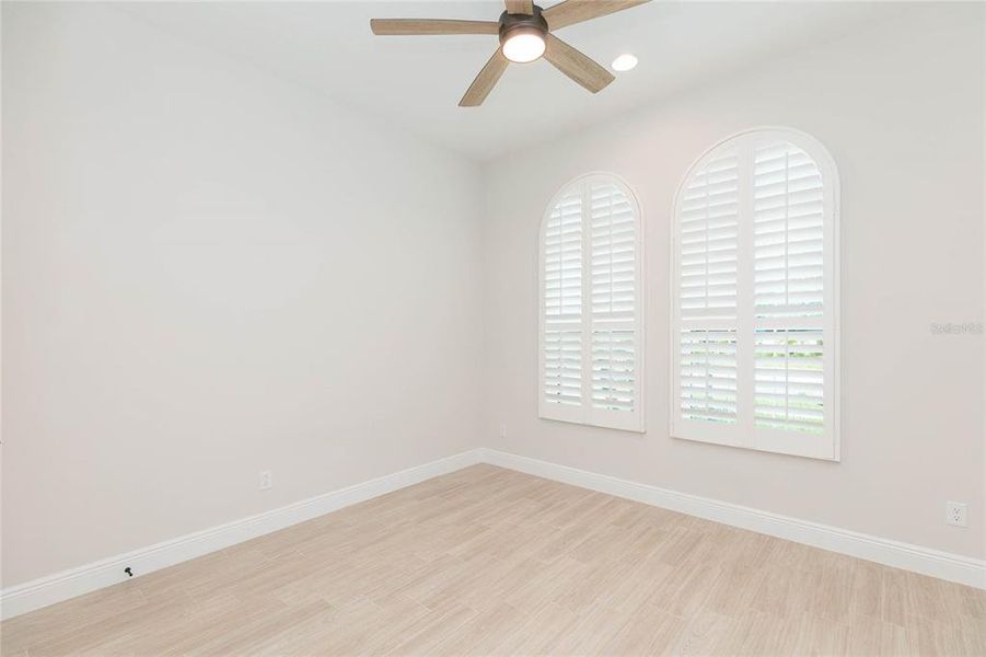 Spacious, unfurnished interior of a new home in , San Antonio (Image 43).