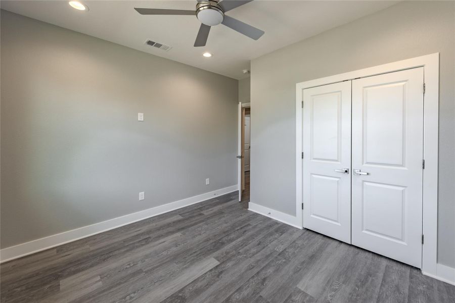 Spacious, unfurnished interior of a new home in , Brenham (Image 19).