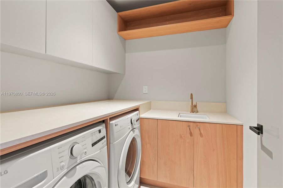 Close-up of interior finishes inside a home in , Miami (Image 23).
