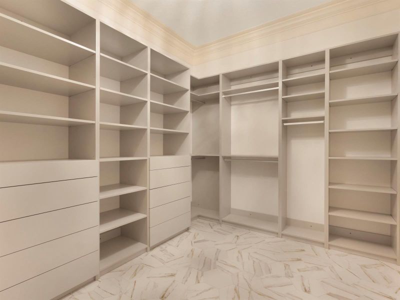 34-primary_bedroom_wic_2