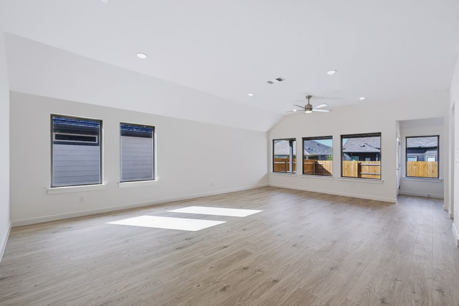 Spacious, unfurnished interior of a new home in Prairie Winds, Hutto (Image 16).