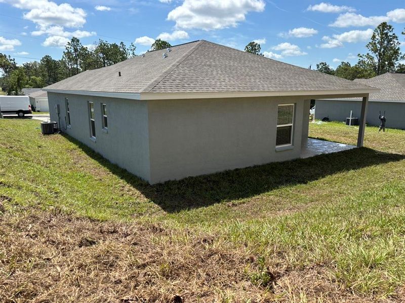 Exterior details and patio area of a home in , Dunnellon (Image 4). Exterior details and patio area of a home in , Dunnellon (Image 4).