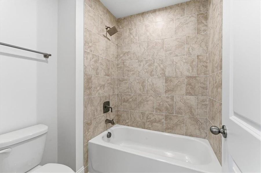 Furnished interior view inside a new home in The Estates at Hurricane Pointe, Douglasville (Image 9).